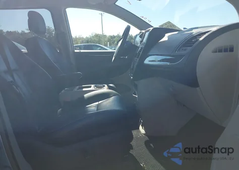 2012 Chrysler Town & Country Touring-L z USA, uszkodzony, nr VIN 2C4RC1CG3CR133231